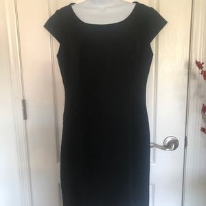Tahari cap sleeve dress
